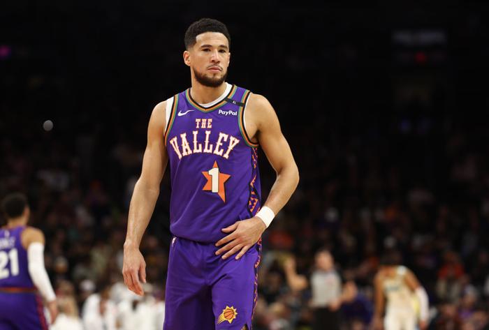 体育资讯-2年1.5亿！布克将提前续约太阳 未来5年总薪金超过3.2亿