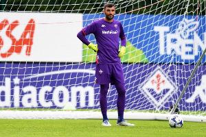 华会直播-隆戈：为转会米兰，佛罗伦萨门将泰拉恰诺愿降低目前的90万欧年薪